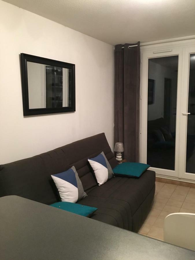 T2 Rez De Jardin 300M Plage De Beaucours Sanary Sur Mer Exterior photo